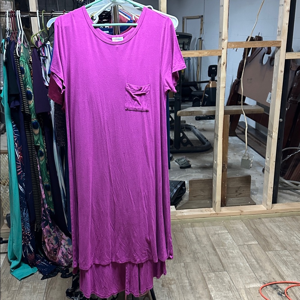 Medium LuLaRoe Carly